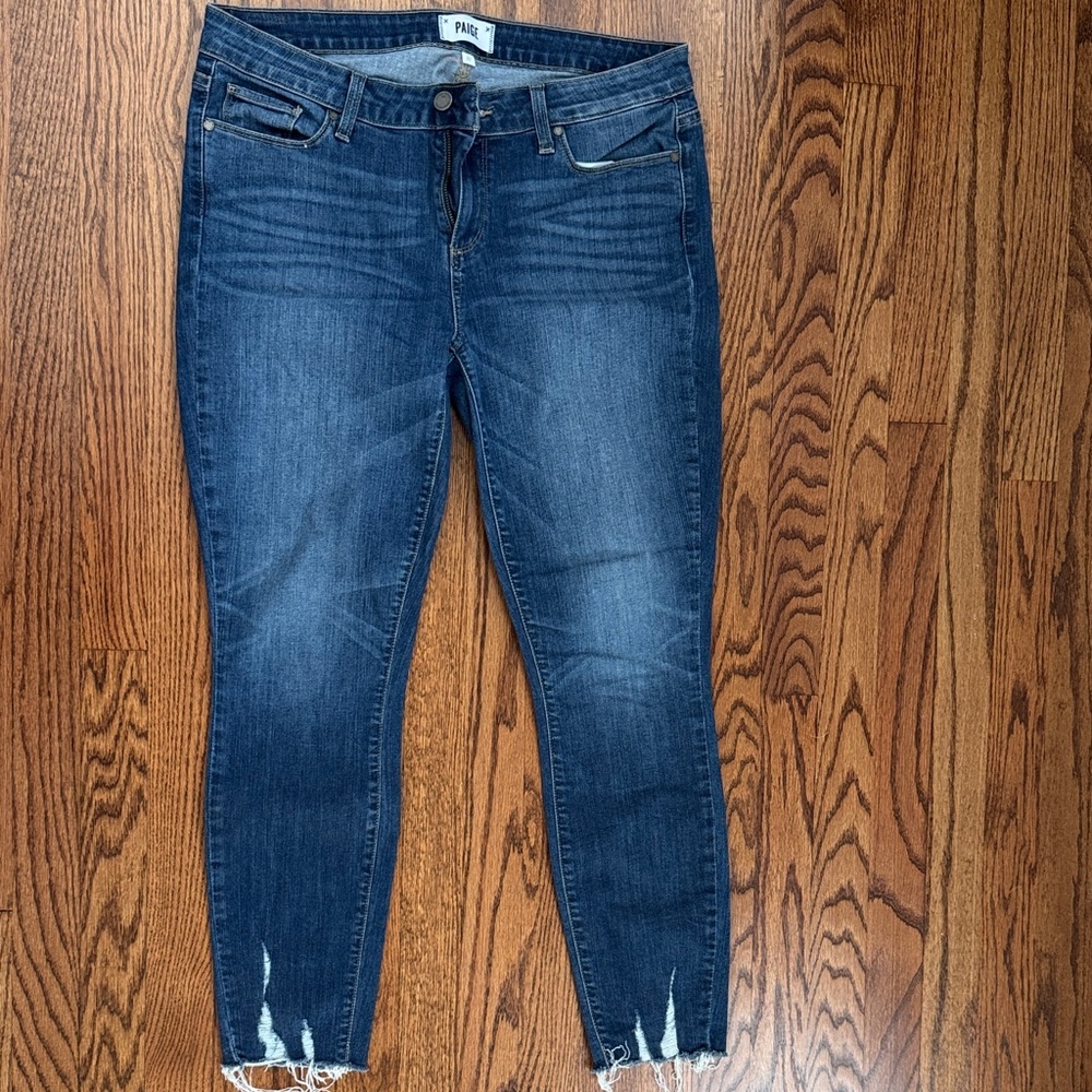 PAIGE Dark Blue Skinny Jeans - distressed hem - 32